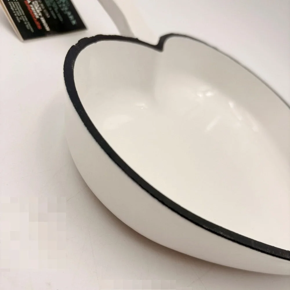 Smith & Clark Ironworks 9 Inch White Heart Shaped Enameled Cast Iron‎ Fry Pan